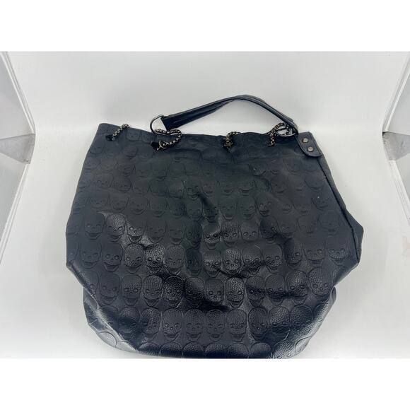 Skull Embossed Faux Pat Leather w/Chain Straps Bucket Bag Black Purse No Scarf - Picture 2 of 5